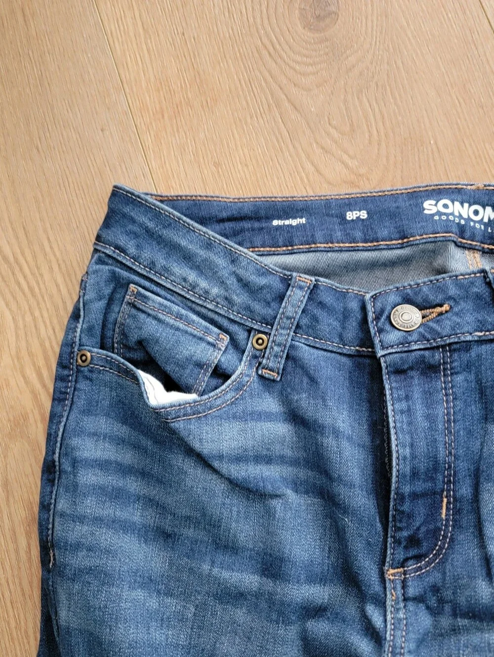Sonoma Straight Women's size 8PS Dark Wash Jeans